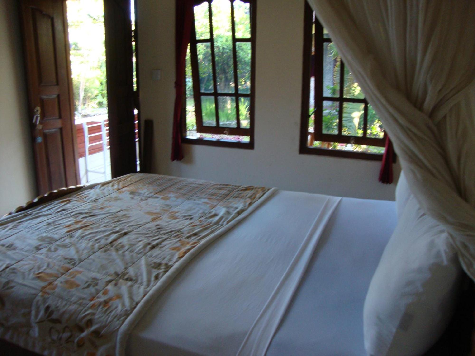 Gusti Home Stay Ubud Habitación foto