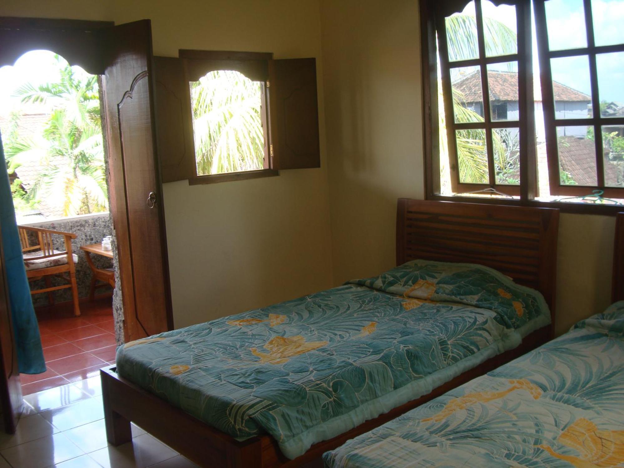 Gusti Home Stay Ubud Exterior foto
