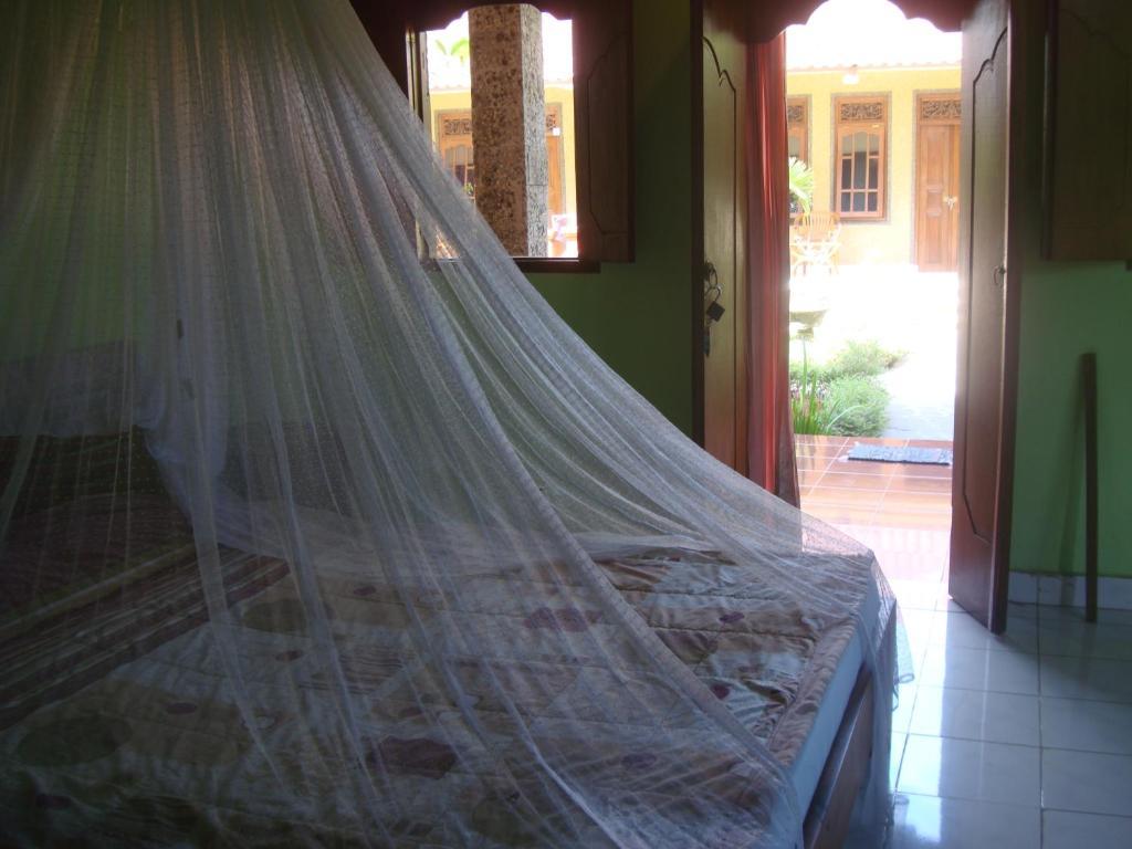 Gusti Home Stay Ubud Habitación foto