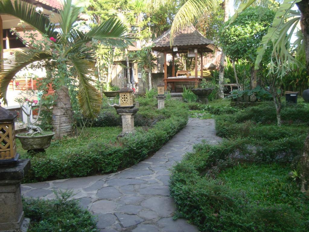 Gusti Home Stay Ubud Exterior foto